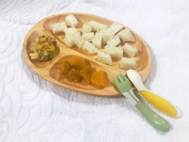 離乳食後期に食パンをそのままあげてもいいの 量と食べさせ方を解説 どさんこママいんふぉ